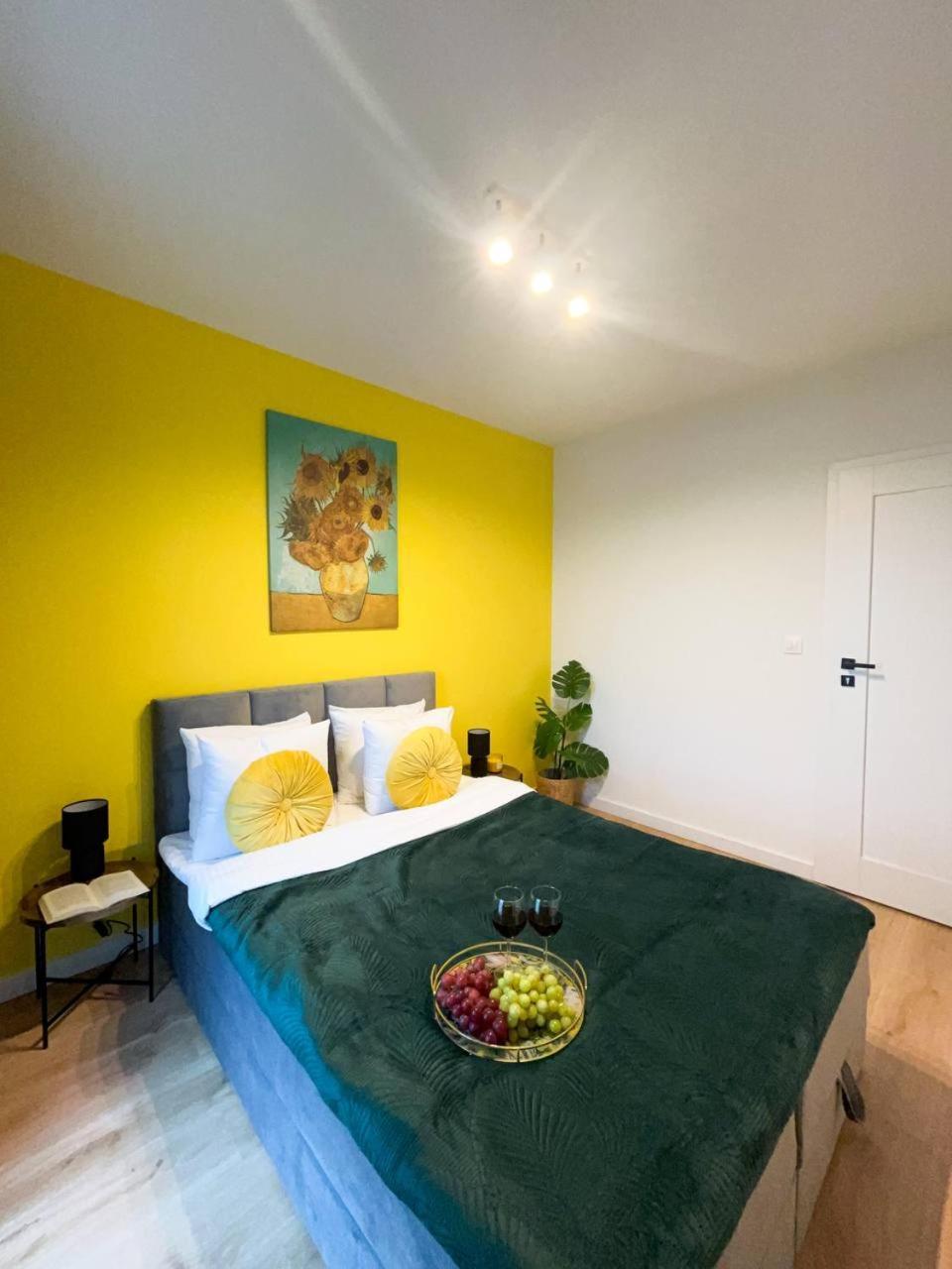 Lumina Luxury 3-Rooms Apartments With Parking Лодз Екстериор снимка
