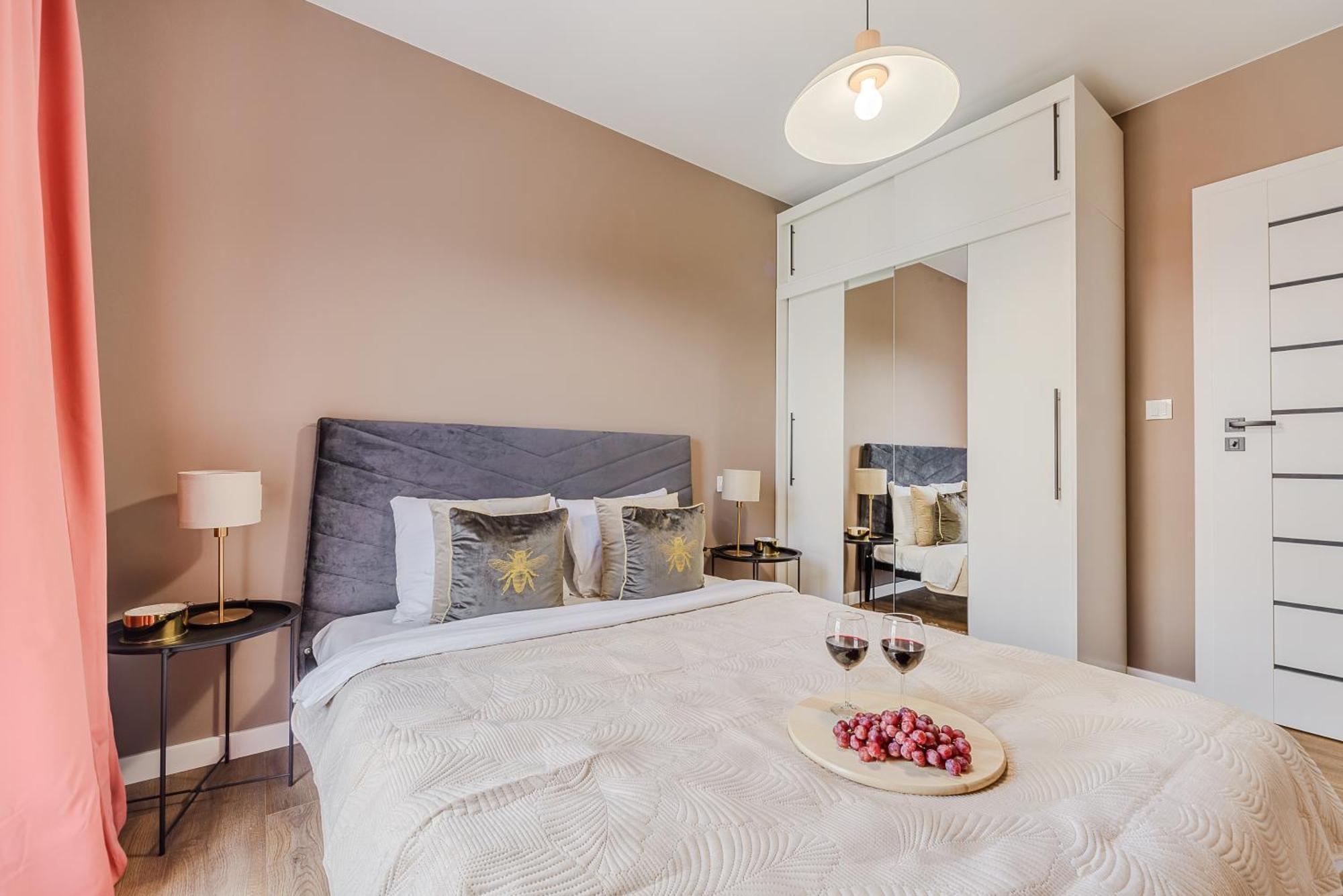 Lumina Luxury 3-Rooms Apartments With Parking Лодз Екстериор снимка